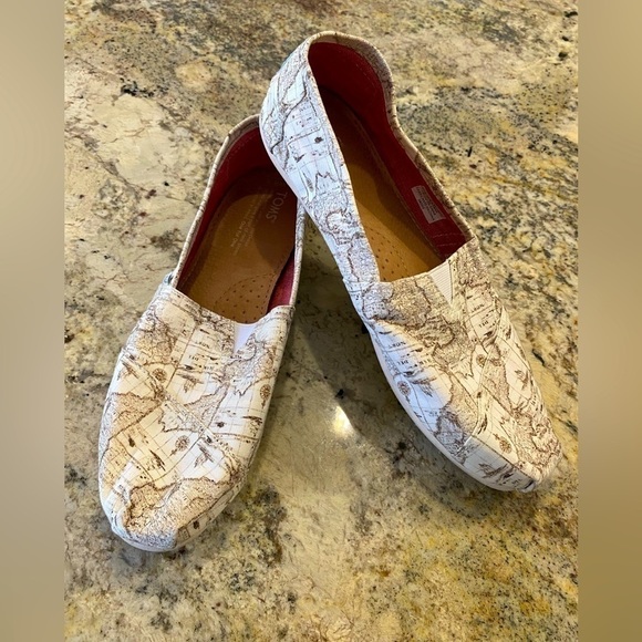 TOMS Canvas Venice Map Print Slip On Women’s Flats 8.5 W - Picture 2 of 5